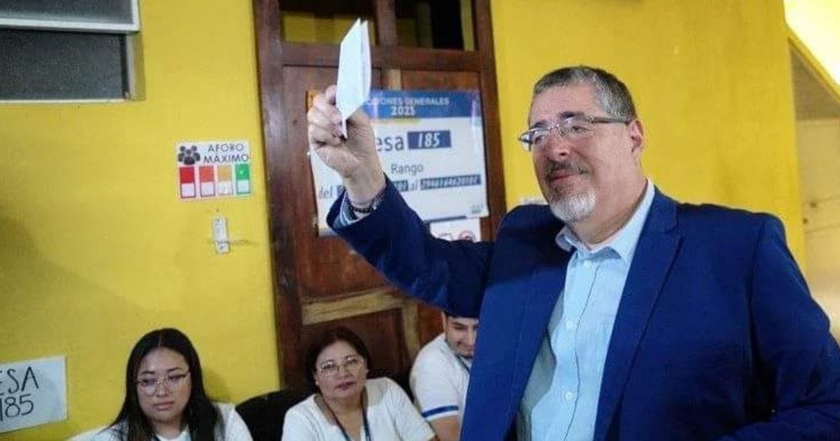 Enredan el triunfo de Bernardo Arévalo en Guatemala