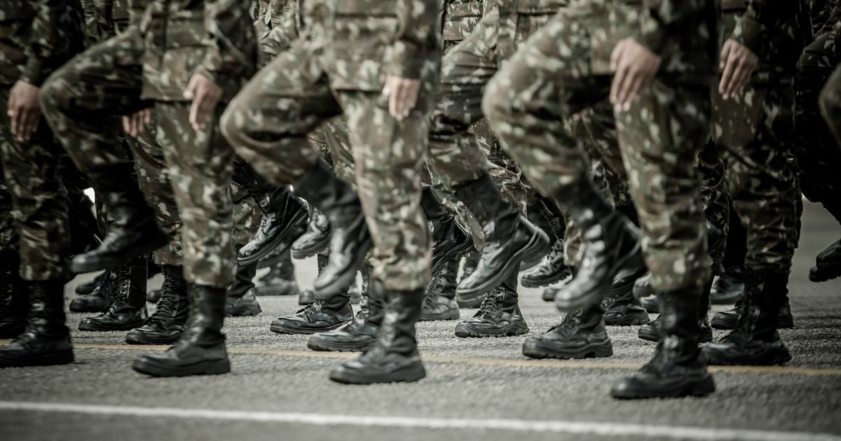 El rol vital de las fuerzas armadas y el pueblo en la defensa de la democracia