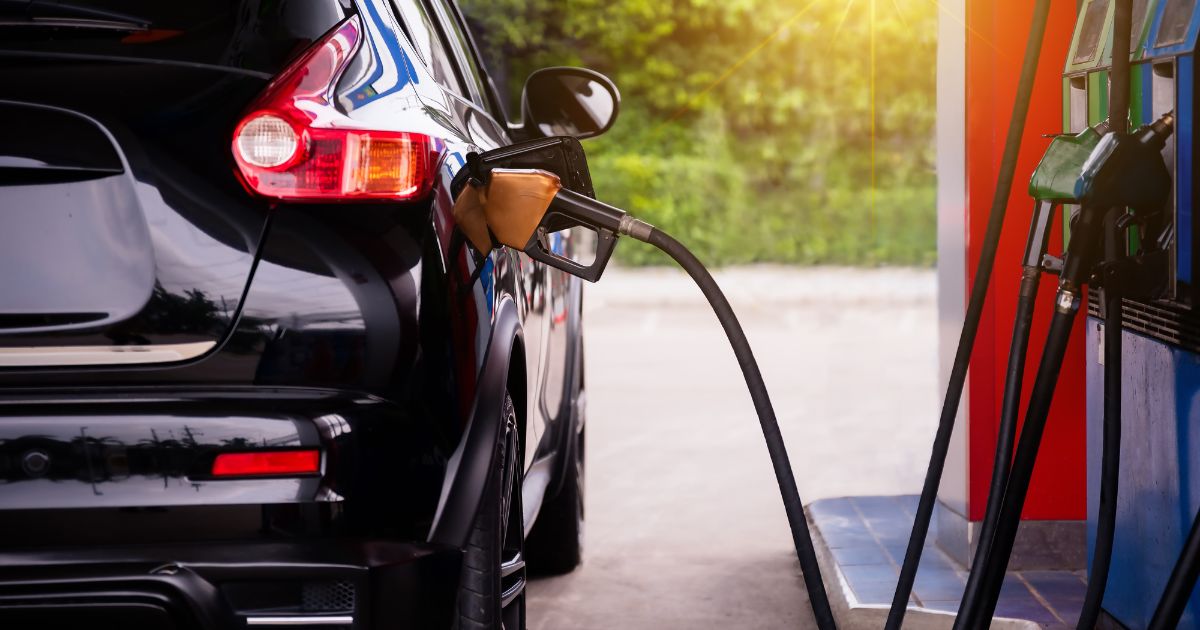 ¿Por qué sube el precio de la gasolina?