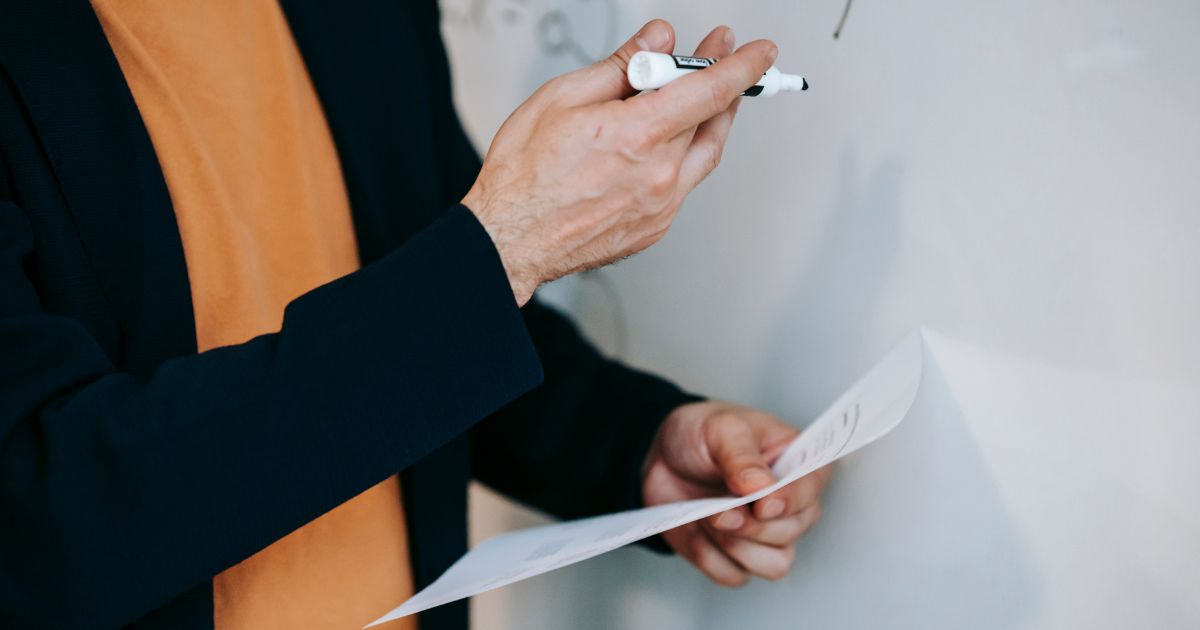 La caricatura y el profesor (relato)