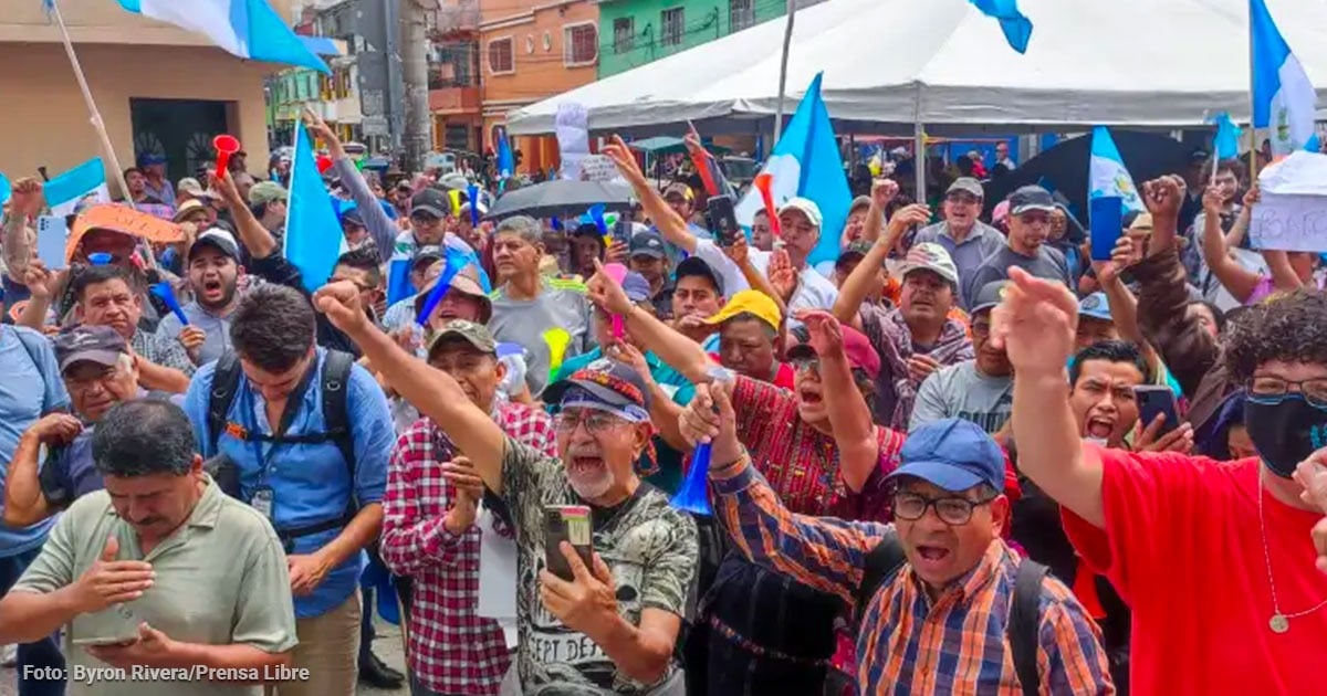 Guatemala en tensión por la protesta contra los fiscales que se atraviesan al presidente electo