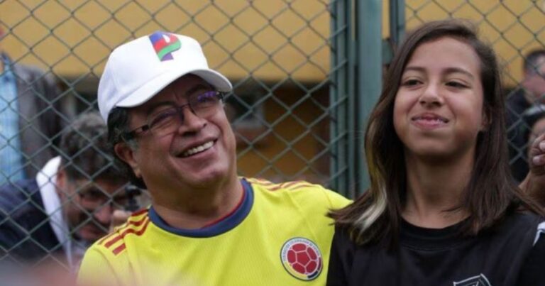  - La hija del presidente entre vándalos