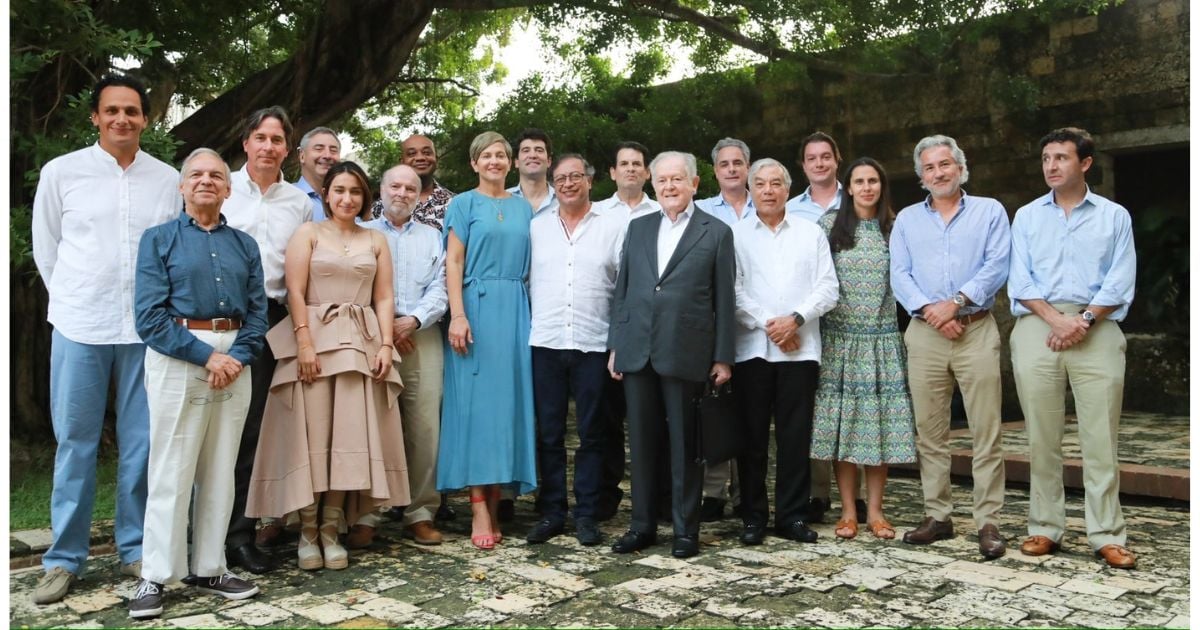La foto de Petro con los “cacaos y el tinto con Uribe”: instrumentos para legitimar el poder
