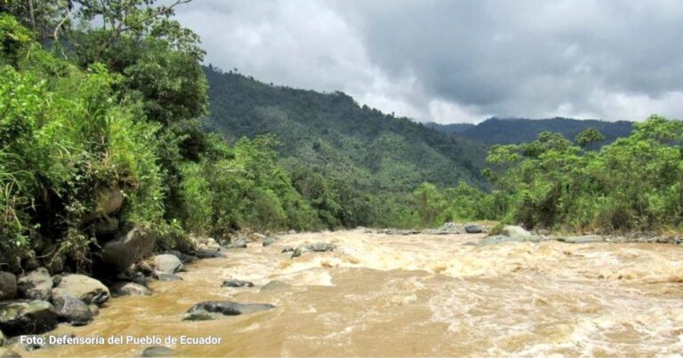 Agua región amazónica - La región amazónica perdió un millón de hectáreas de superficie de agua dulce en diez años
