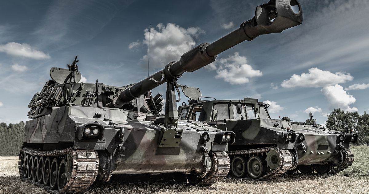 Así funciona la fábrica que crea guerras en serie