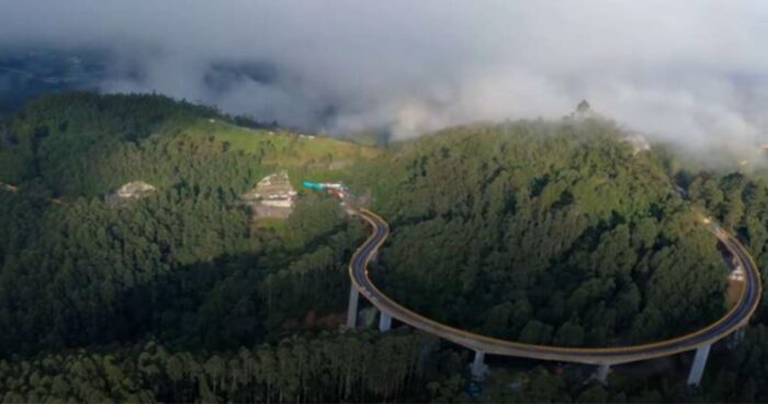 Puente en el Eje Cafetero