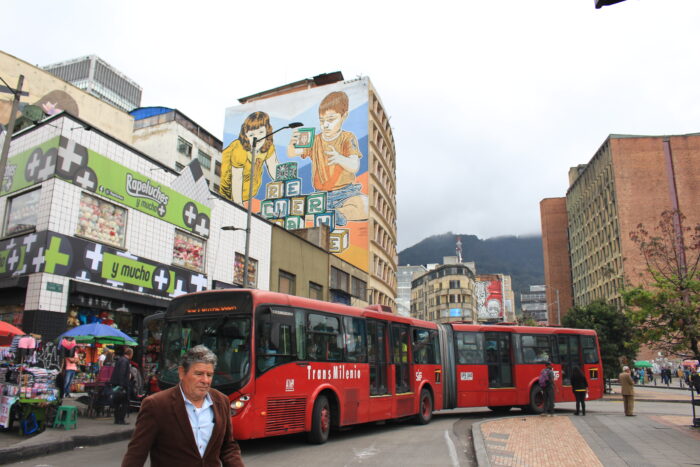  - Emociones, paraderos e historias: misterios de TransMilenio contados por la psicóloga de los conductores