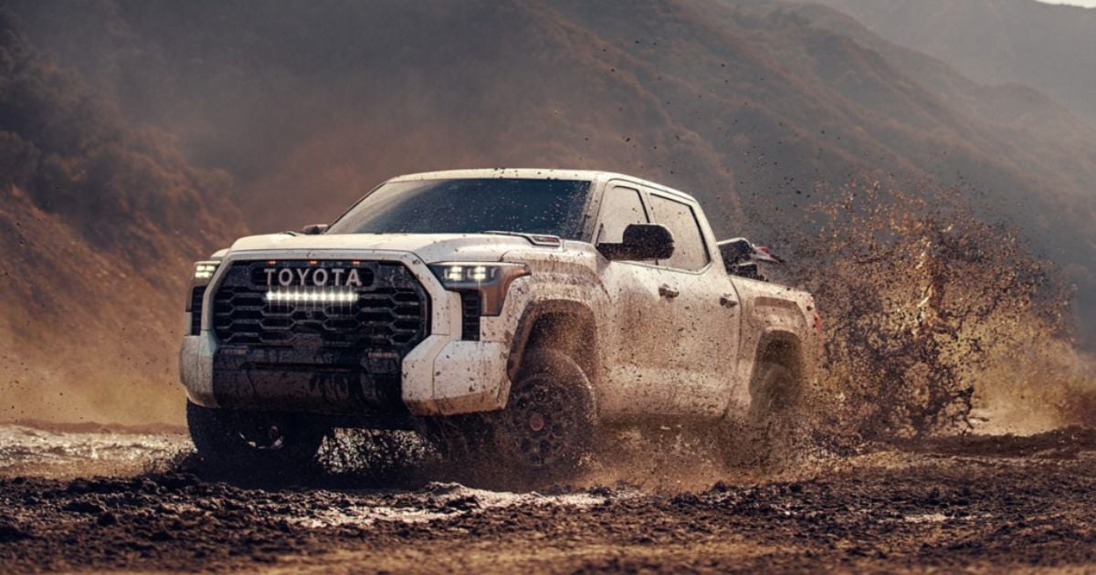 Tundra, la nueva camioneta de Toyota es una bestia toyota La monstruosa y poderosa camioneta con platón de Toyota que llegó a Colombia toyota tundra