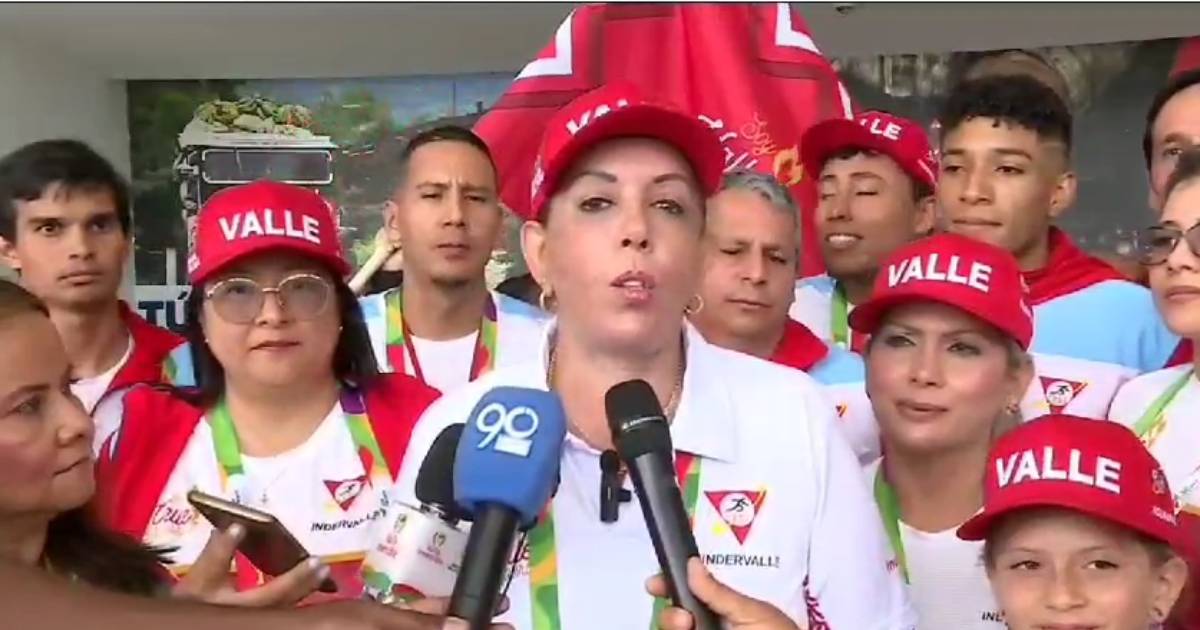 Gobernadora del Valle se destaca como la única dirigente que acompaña a su delegación en los Juegos Nacionales 2023