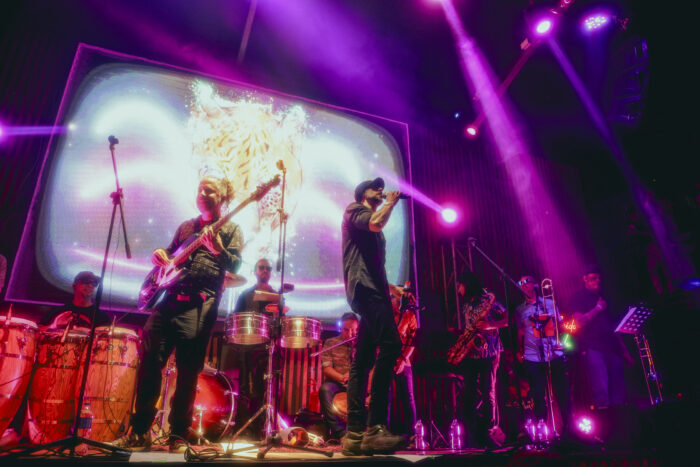 Con La 33, Corraleros de Majagual, Orq. Aragón y Canalón de Timbiquí, el Delia celebra la Navidad - -- Las2orillas - Con La 33, Corraleros de Majagual, Orq. Aragón y Canalón de Timbiquí, el Delia celebra la Navidad
