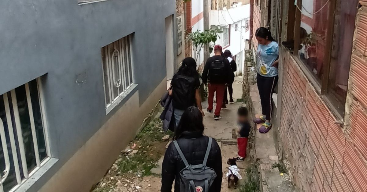 Ojalá el niño Dios les haga el milagrito de legalizar el barrio...