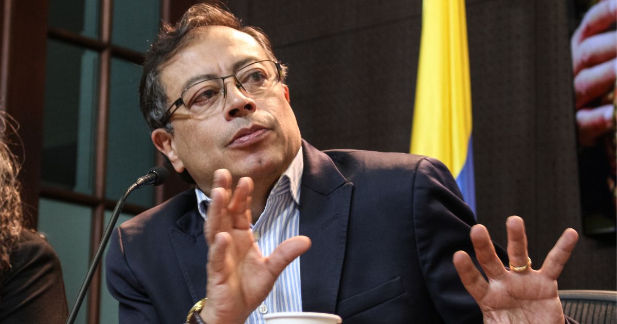 ¿Encartados con Petro?