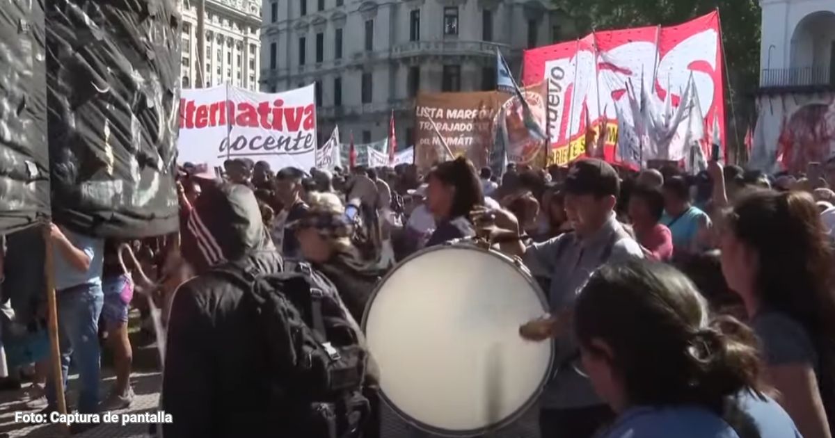 Tijeretazo de Milei: despide a 7.000 funcionarios