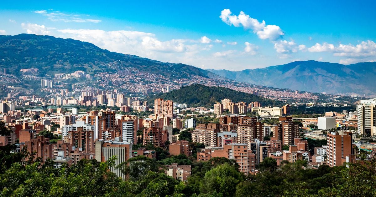 Ni muy caliente ni muy fría: esta es la ciudad con el mejor clima de Colombia según la IA