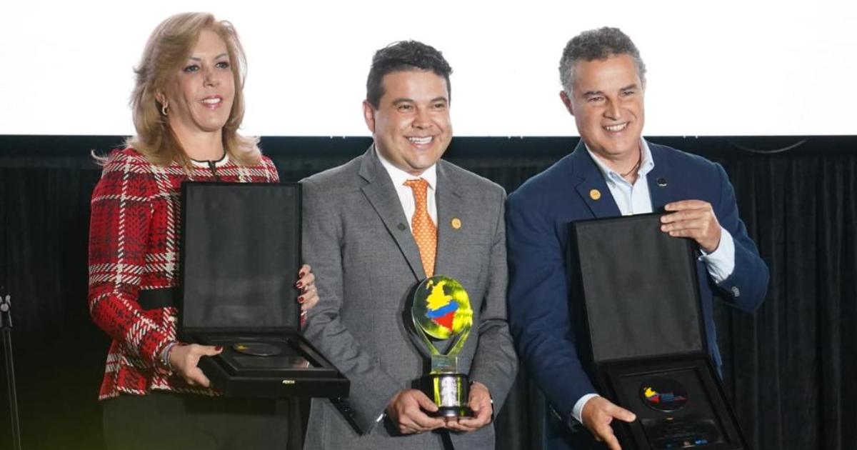 ¡El Valle del Cauca tiene a una de las mejores gobernantes del país!