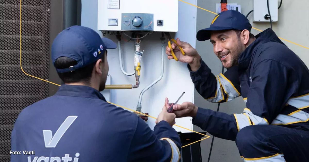 ¿Qué cobros son ilegales en una reconexión de servicios públicos y cómo se reclaman?