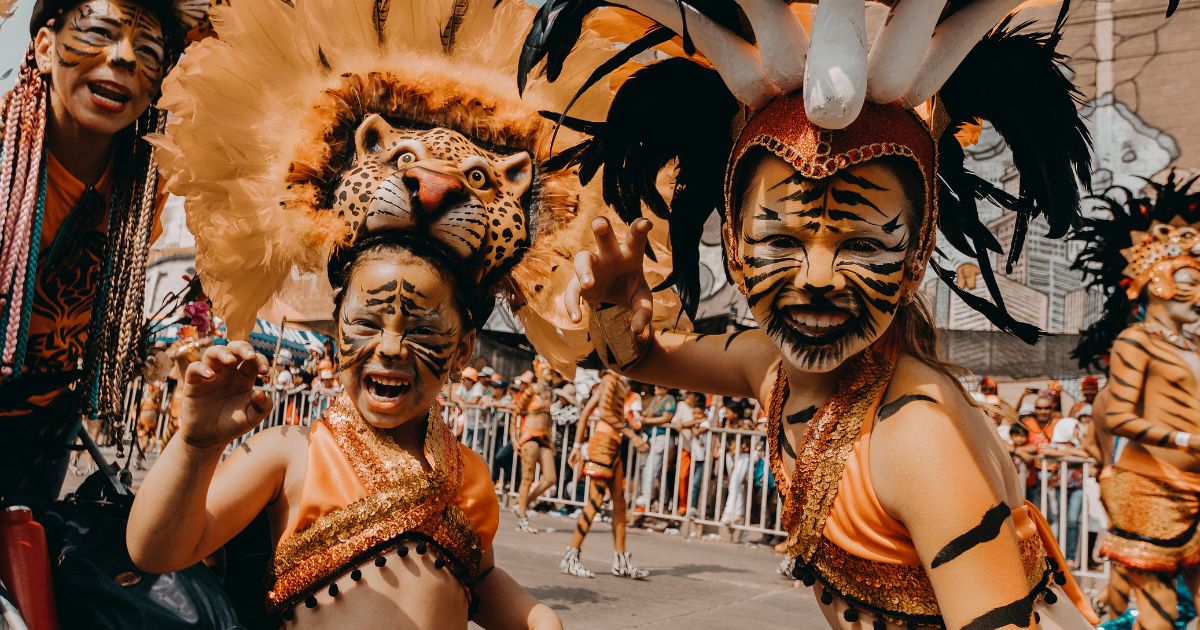 Carnaval de Negros y Blancos o Carnaval de Barranquilla: el pica pica por cuál es el mejor