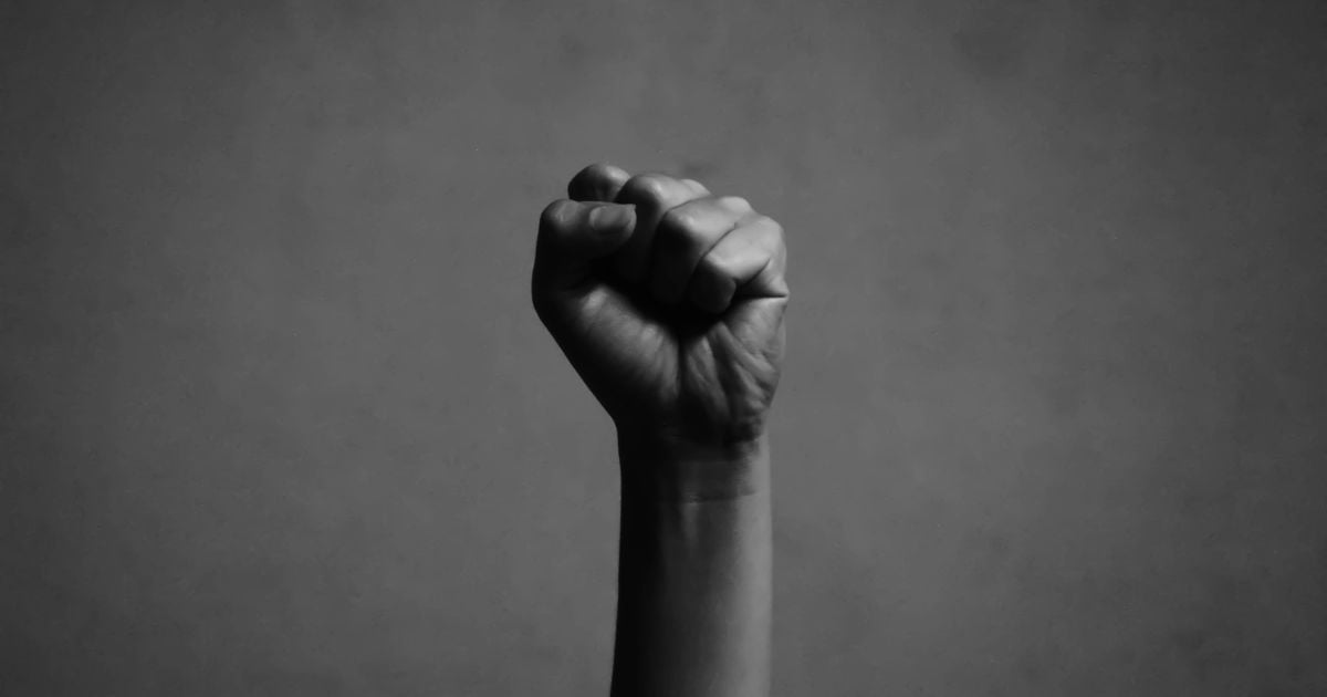 Hacia una resurrección social