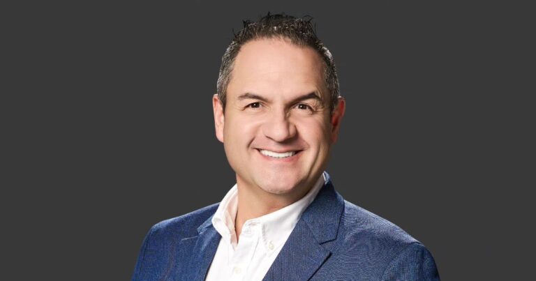 Mauricio Vélez portada - A esto se dedica Mauricio Vélez, expresentador de Buen día Colombia; lejos de la televisión y las cámaras