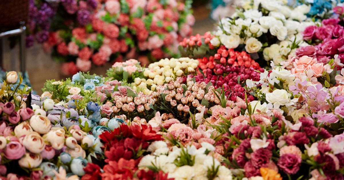 Así se envían los millones de flores colombianas hacia los rincones del mundo para San Valentín