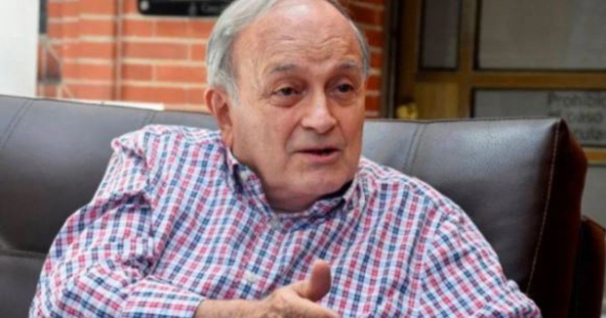 Gustavo Álvarez Gardeazábal puso a prueba a la IA y esto fue lo que sucedió