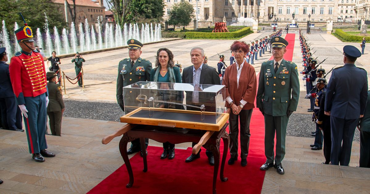 «Pensar la espada de Bolívar como símbolo del cambio social en Colombia»