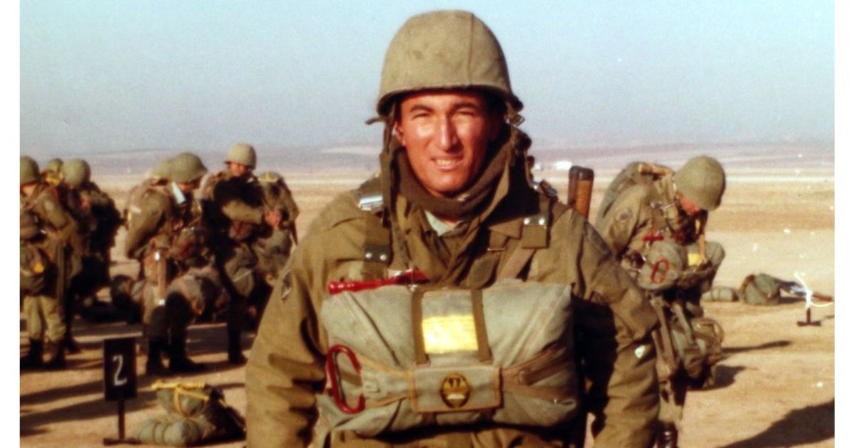 Colombiano infiltrado en brigada paracaidista española, testigo del golpe de Estado de 1981