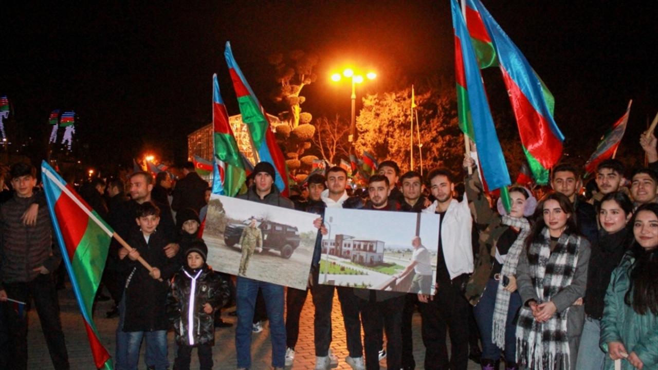 Fiesta democrática en Azerbaiyán: el país que pudo votar luego de 30 años de prohibición
