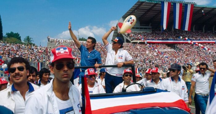 Opositores de Bukele