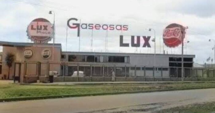 Así arrancó Gaseosas Lux, la empresa que le dio la pelea Postobón