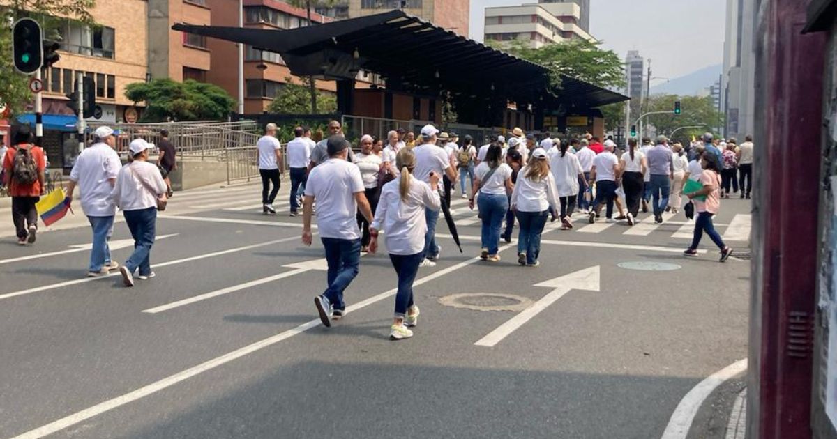 Cuando quedé atrapada en la marcha de los sombreros aguadeños (crónica)