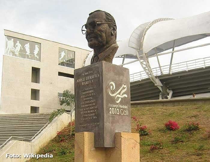 Busto Jorge Herrera Barona
