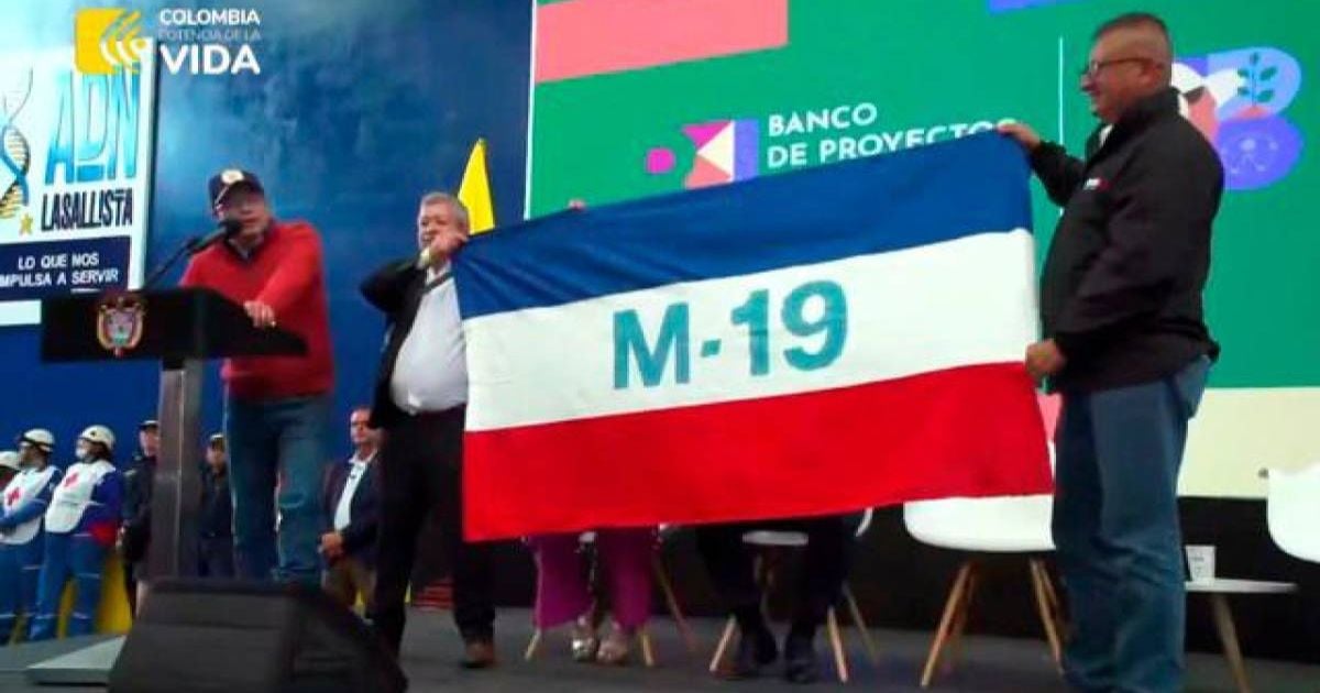 Presidente, no haga esas cosas: sobre la bandera del M-19 en Zipaquirá 