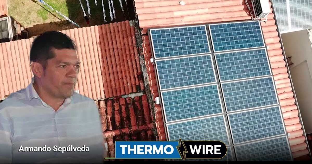 El bumangués que aprendió de los chinos y hoy es el único fabricante de paneles solares en Colombia