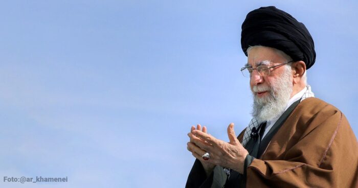  - El líder religioso de Irán que tiene poder nuclear y en sus manos desatar una guerra mundial