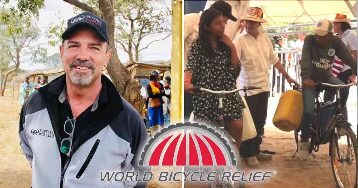 El gringo que puso las bicicletas que Petro entregó en La Guajira
