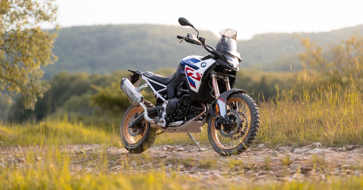 F 900 GS, la moto ideal de BMW para grandes aventuras y caminos exigentes