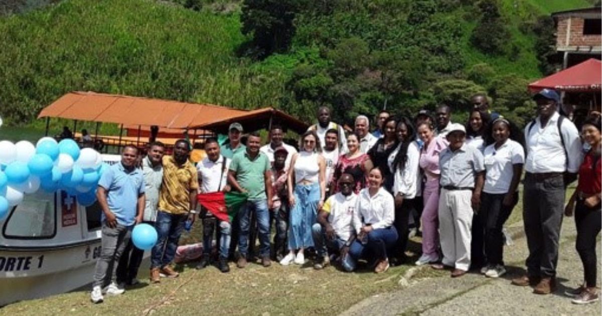 Entregan ambulancia fluvial en Suárez para mejorar atención médica