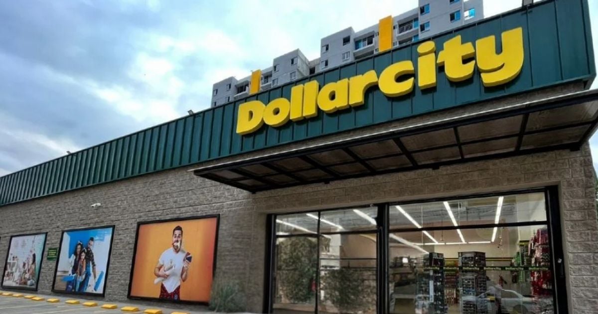 Así es el kit para redes sociales de Dollarcity que solo le custa $16 mil; con luz, soporte y trípode