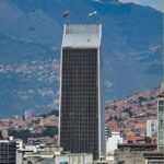 La historia del edificio Coltejer, el más alto de Latinoamérica en los ...