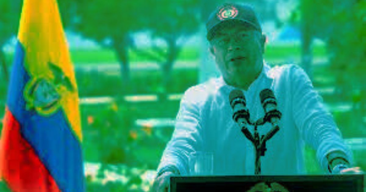 ¿Está seguro de que es contra Petro?