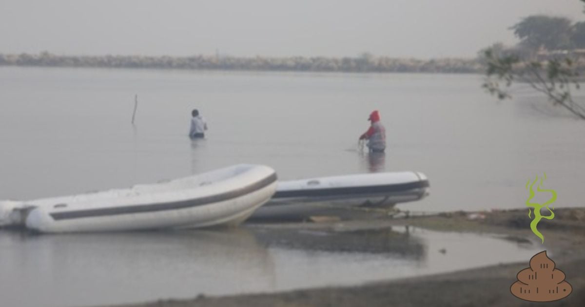 ¡Mar de heces! Así es la playa de Barranquilla convertida en cloaca