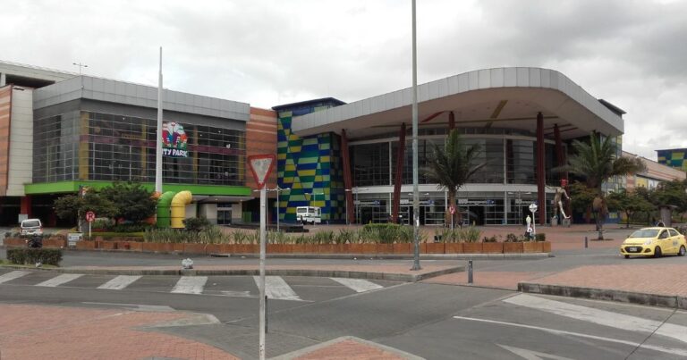  - La poderosa y millonaria familia dueña de Centro Mayor, el centro comercial más grande de Bogotá
