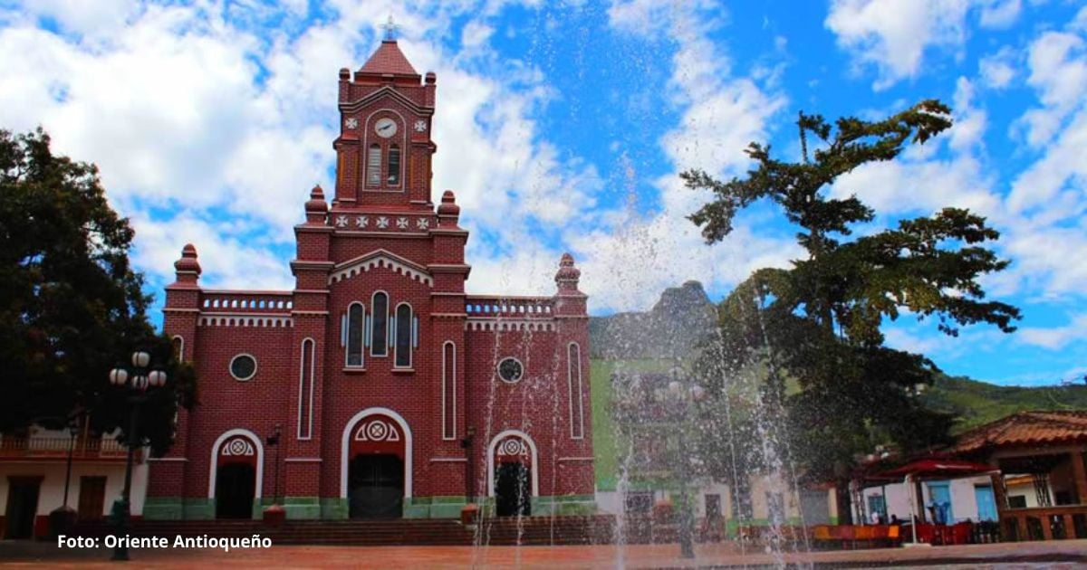 El pueblo de Antioquia rodeado de ríos y cascadas; un atractivo a unas horas de Medellín