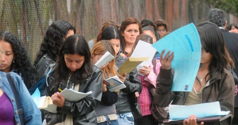  - Desempleo juvenil en Colombia alcanza el 17,1%: la migración se convierte en la única salida