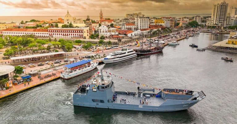 Buque en el Departamento del Bolívar - En un gigante buque llevarán médicos, medicinas, ayuda legal y más, a 6 municipios del Bolívar