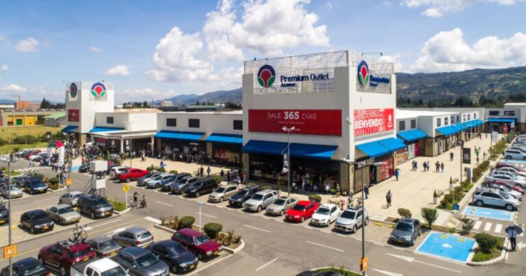 Outlet Arauco Sopó - Así es el outlet gringo a tan solo 30 minutos de Bogotá; hay variedad de marcas y buenos precios