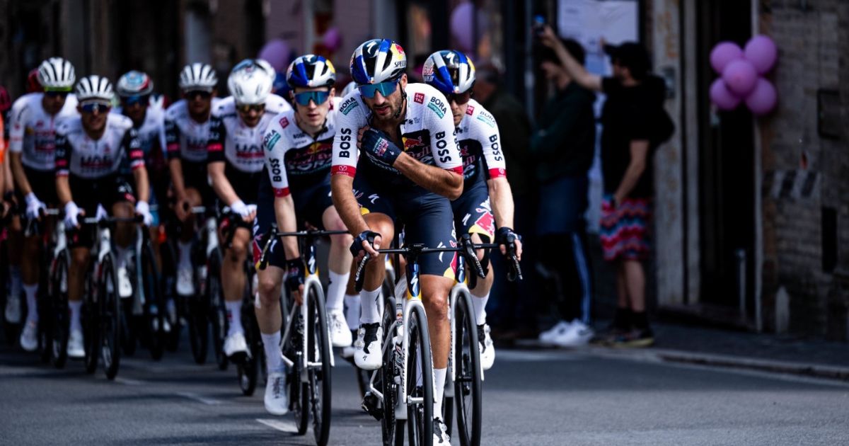 Red Bull te lleva al Tour: la experiencia que puede cambiarle la vida a un ciclista colombiano