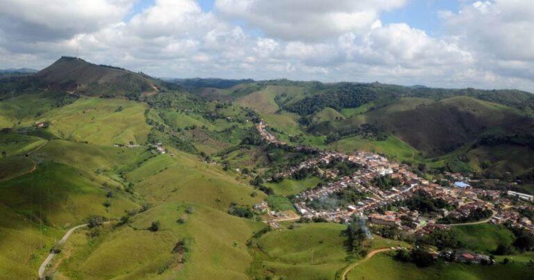 Maceo - Cómo llegar al pueblo de Antioquia famoso por sus cuevas y cavernas, no es muy lejos de Medellín