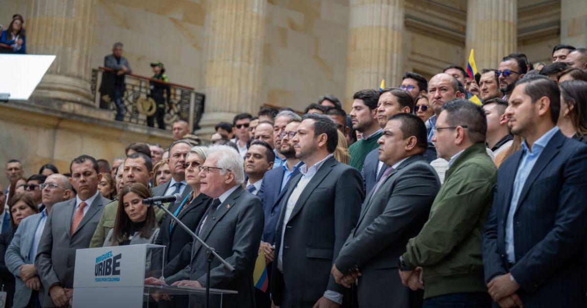 El show de Uribe Londoño, convencido de que la lástima da votos, aspira a ser presidente de Colombia
